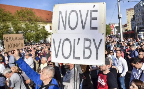 У Словаччині через вбивство журналіста люди вимагають дострокових виборів