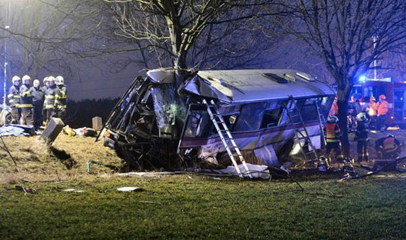 У Празі автобус зіткнувся з авто: троє загиблих та 45 поранених