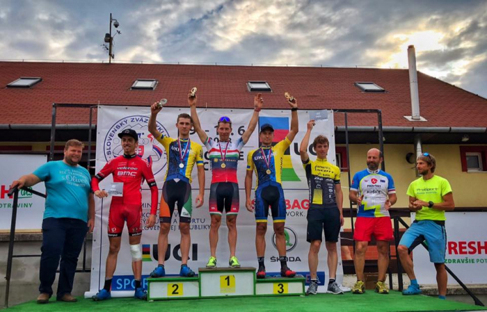 Закарпатський велогонщик виборов срібло на змаганнях в Словаччині